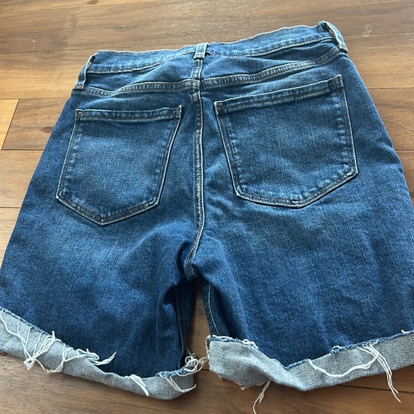 Old Navy Bermuda Shorts Size 2! NWOT! - Picture 4 of 4